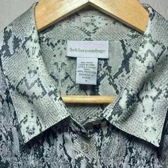 Soft Surroundings Button Front Semi Sheer Snake Blouse Women Medium Long Sleeve - Picture 4 of 5